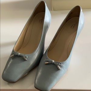 Easycomfort Blue shoes brand new all leather